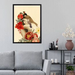 Kobieta z kwiatami i ptakiem na ramieniu
