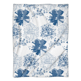 Koc Kwiatowe sześciokąty classic blue. Tekstylia domowe